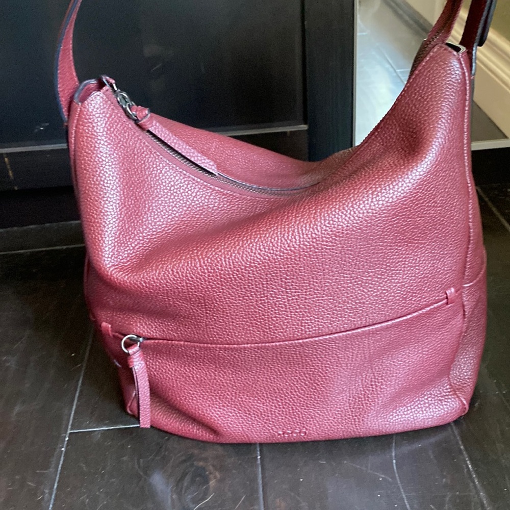 ECCO brand hobo purse with tags (not attached) and dust bag.